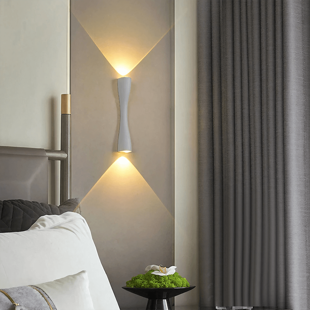 Luna Indoor / Outdoor Wall Light