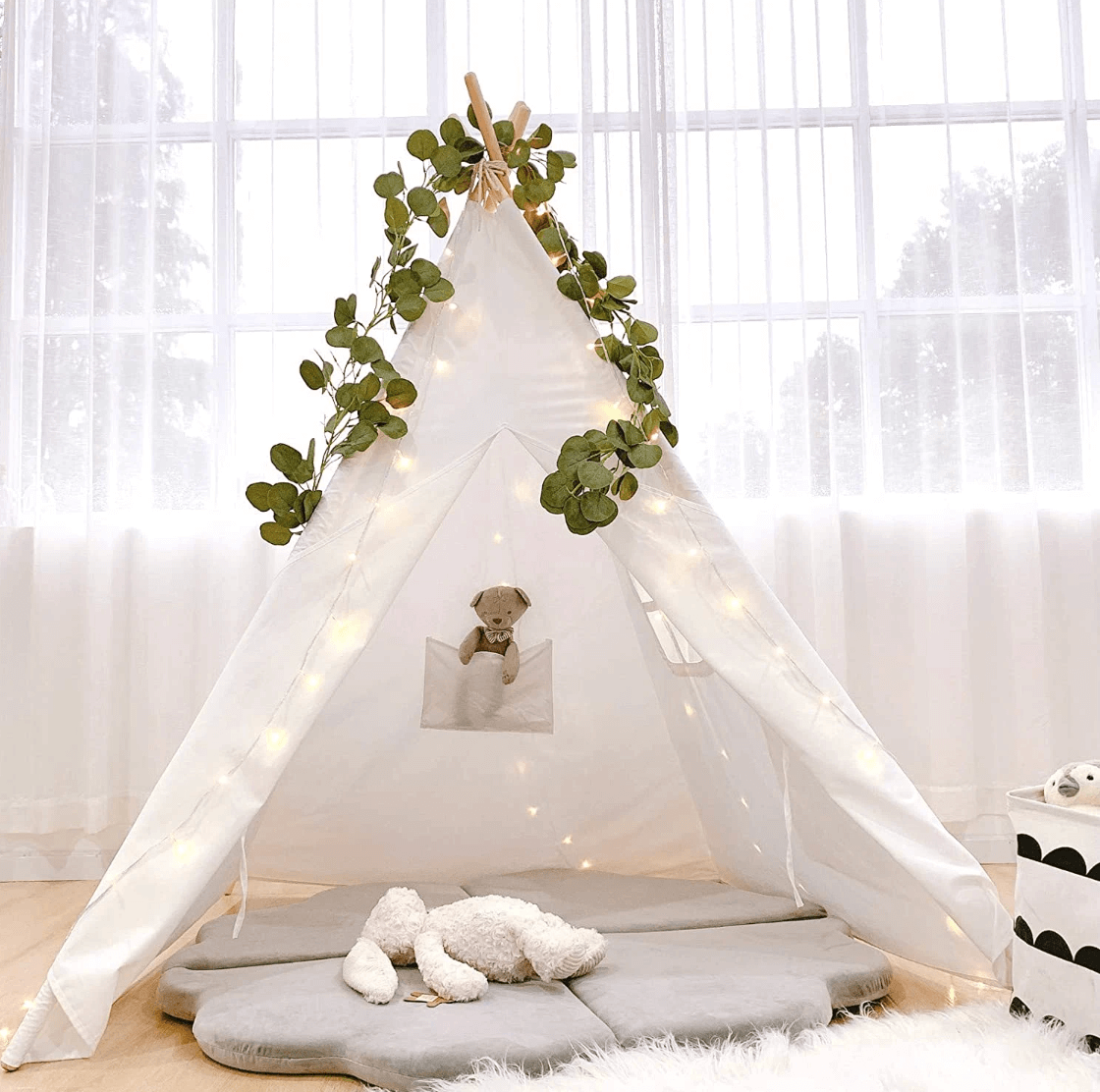 Spielzelt mit Pompom-Tipi – 5 Farben