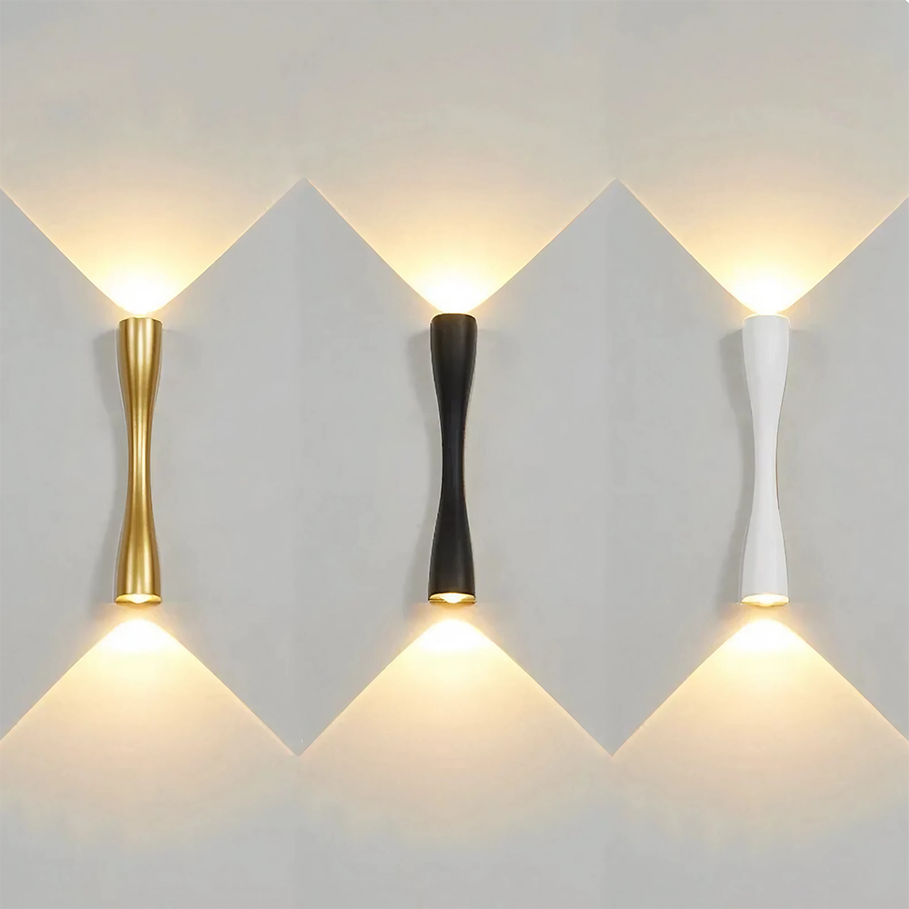 Luna Indoor / Outdoor Wall Light