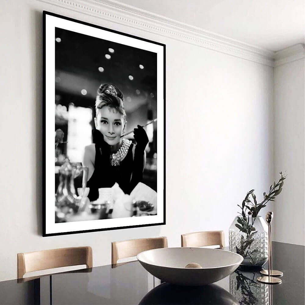 Frukost på Tiffany's, Audrey Hepburn konsttryck - gratis utskrivbar konst