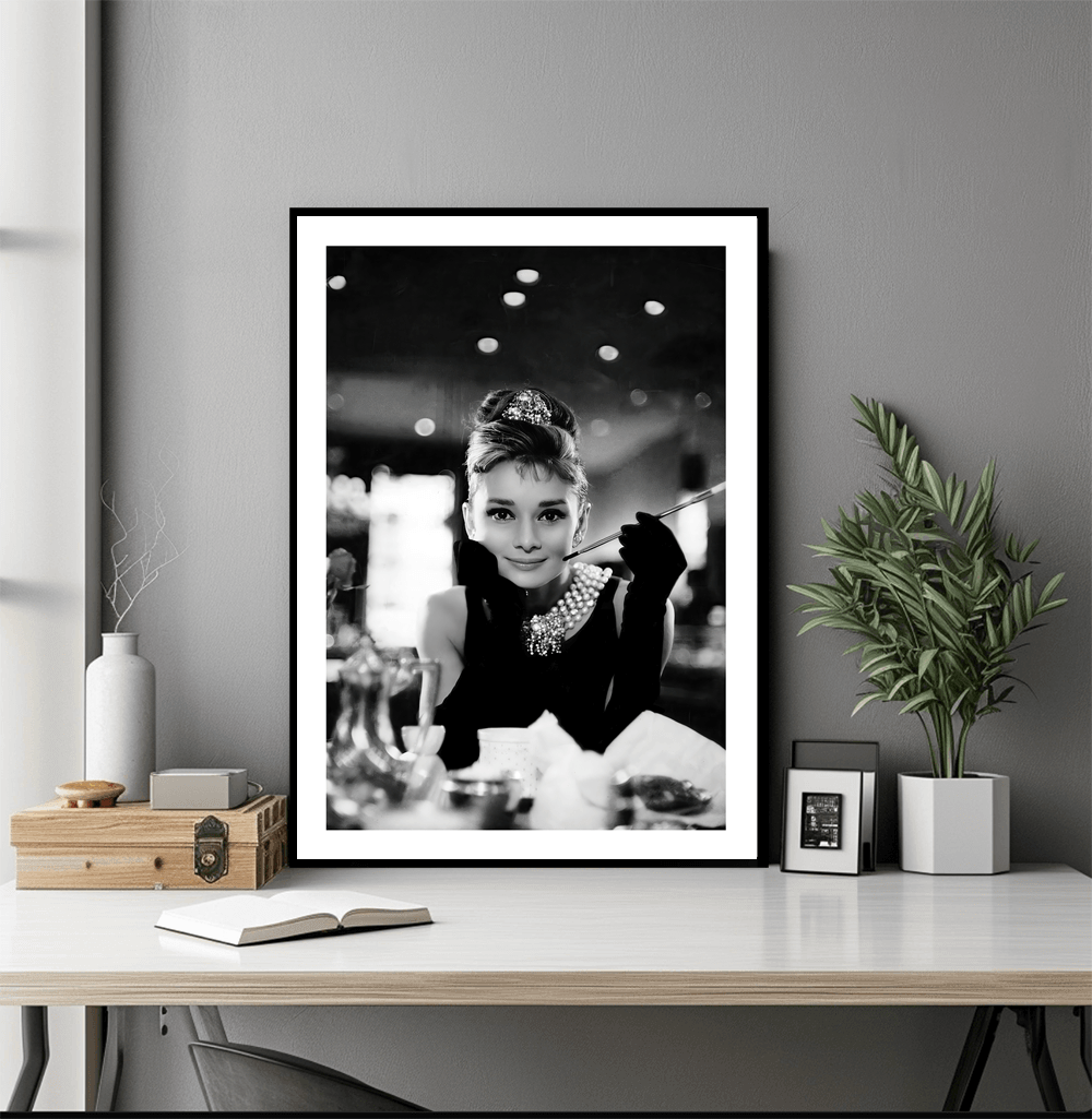 Audrey Hepburn, Breakfast at Tiffany's Art Print