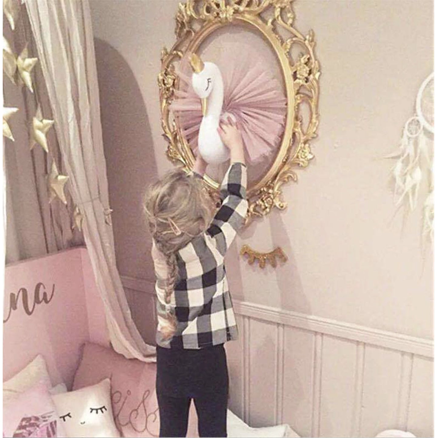 Girls Bedroom wall decor, Wall swan decoration