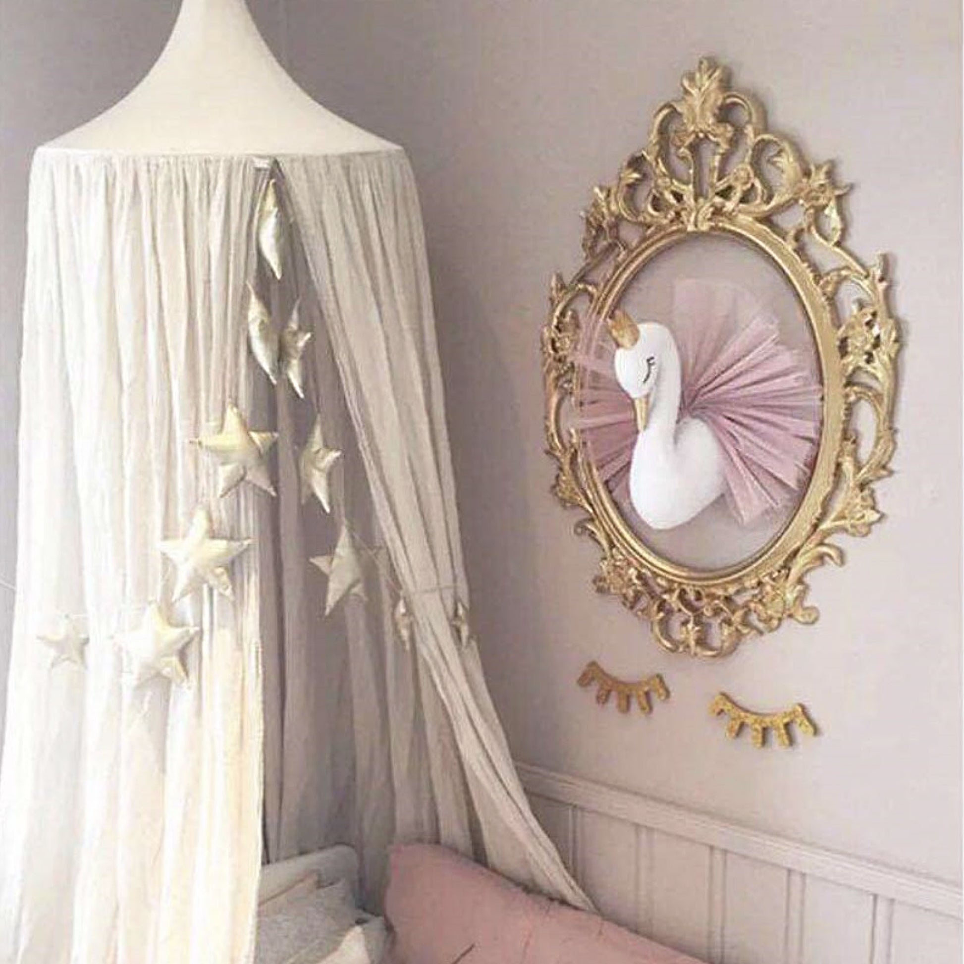 Girls Bedroom wall decor, Wall swan decoration