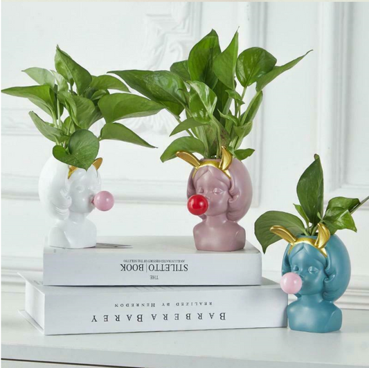 Bubble Girl Figurines - Jasmine and Jade Interiors