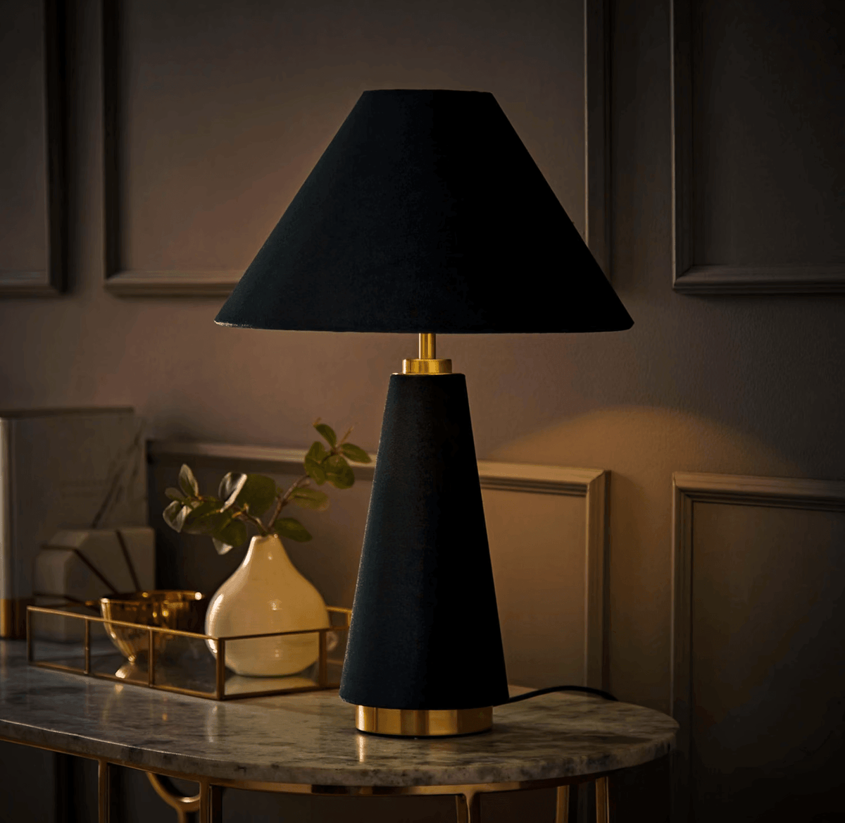 🎬 Lampe de table Venus Velvet - Style Maison de Big Brother – 3 couleurs
