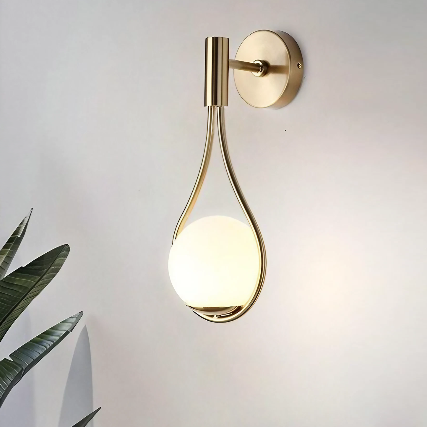 Nordic Loop Wall Light - Gold