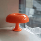Minimalistiset kannettavat pöytävalaisimet - 4 väriä