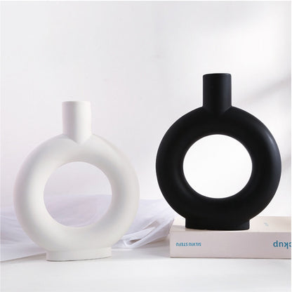 Nordische schwarze oder weiße Hoop-Vasen