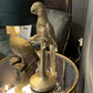 Lámpara de mesa dorada Percy el loro
